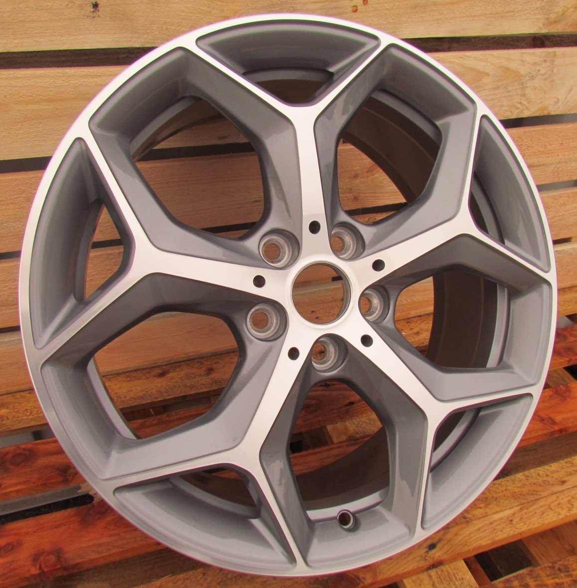 BLU1623SP ALU FELGA BMW 5X112 18" BLU1623SP ET51 SIVA POLIRANA - Slika 1