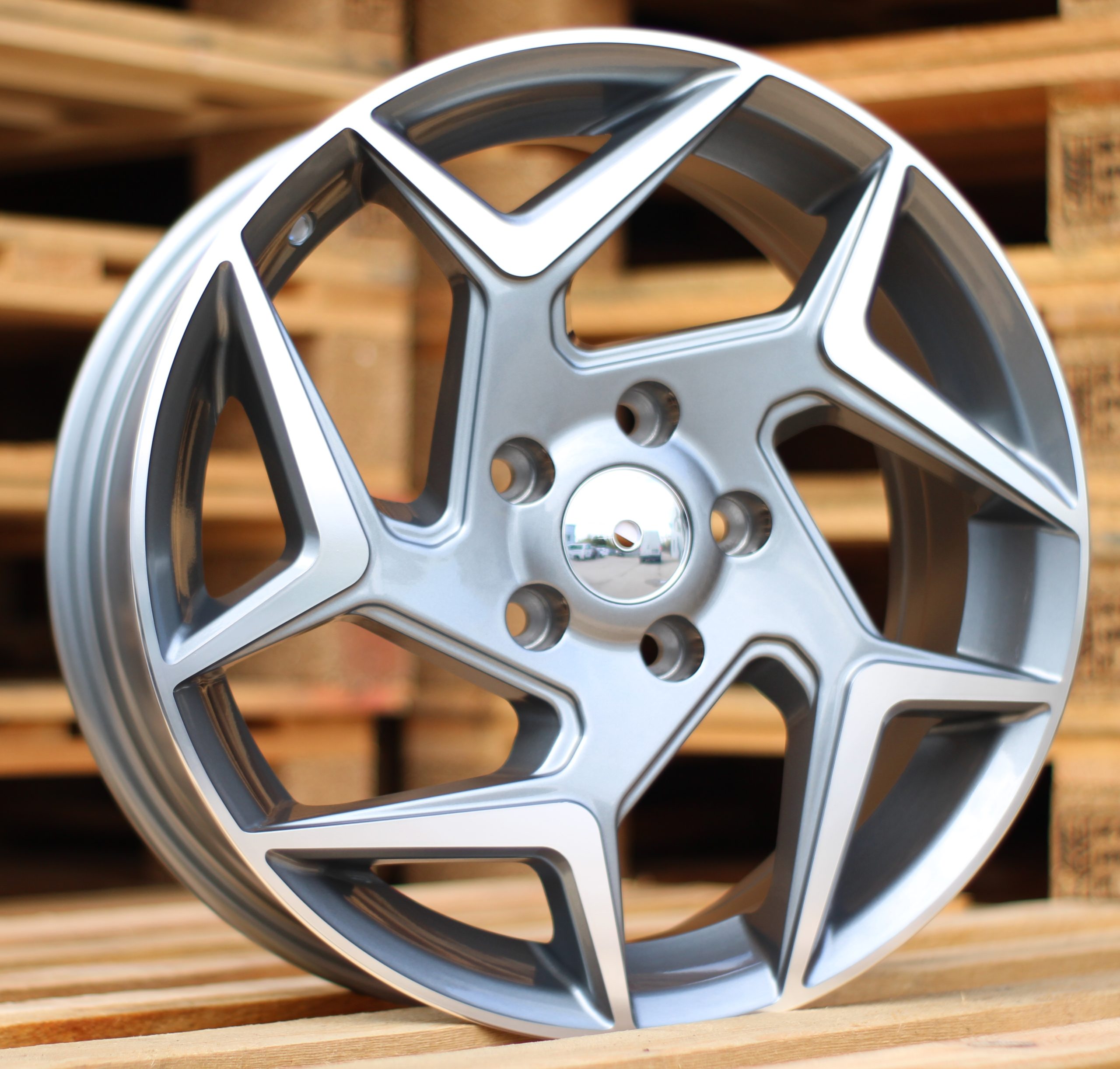 FXFE172SP-scaled ALU FELGA FORD 5X108 16" FXFE172SP ET47 SIVA SA POLIRANIM - Slika 1