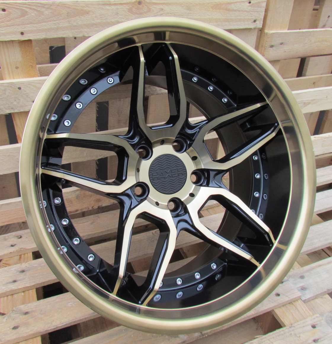 HX030CB ALU FELGA HAXER 5X120 18" HX030CB ET20 CRNA SA BRONZOM - Slika 1