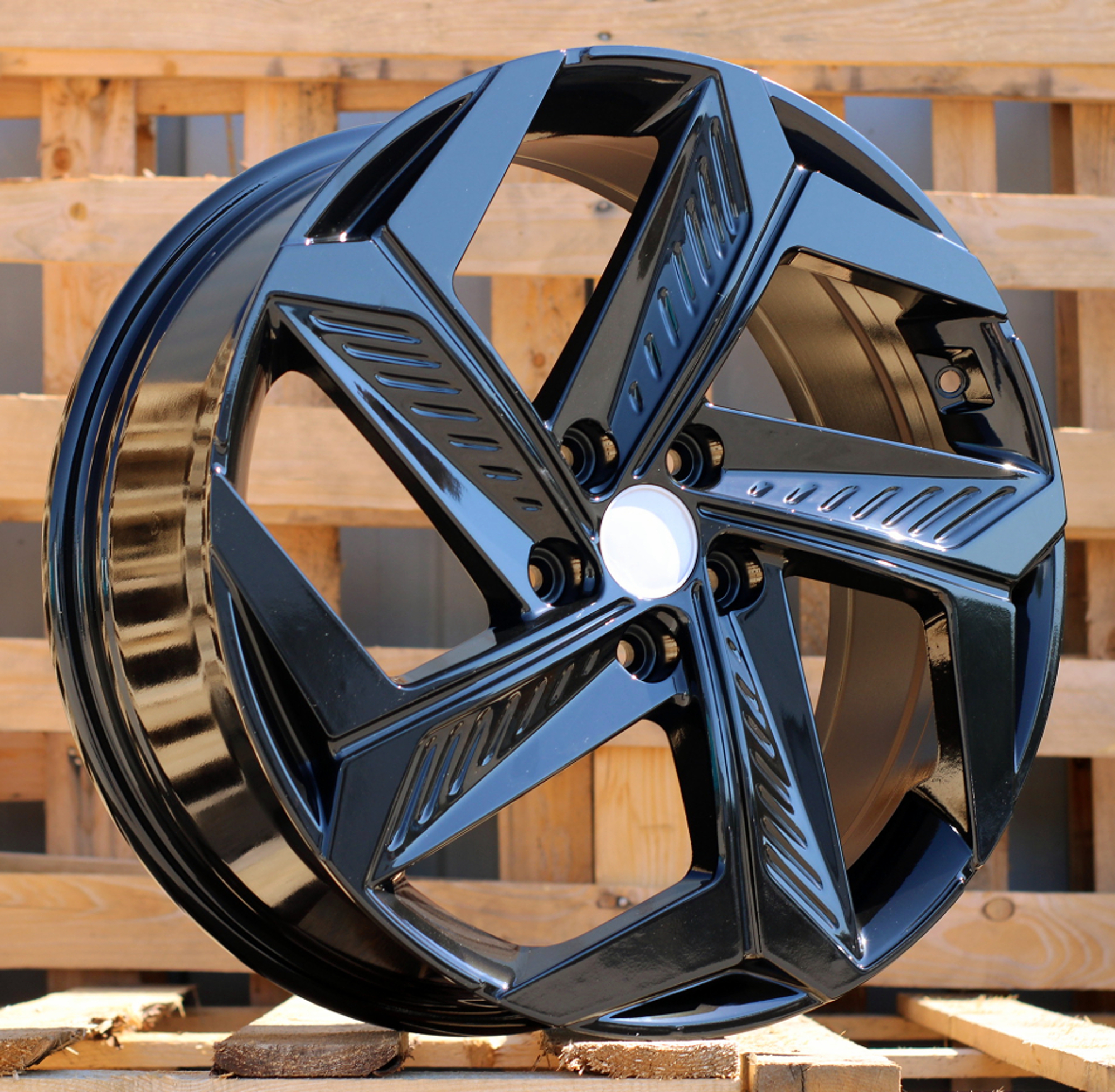 HYD1926C ALU FELGA ZA HYUNDAI 5X114.3 19" HYD1926C ET51 CRNA - Slika 1