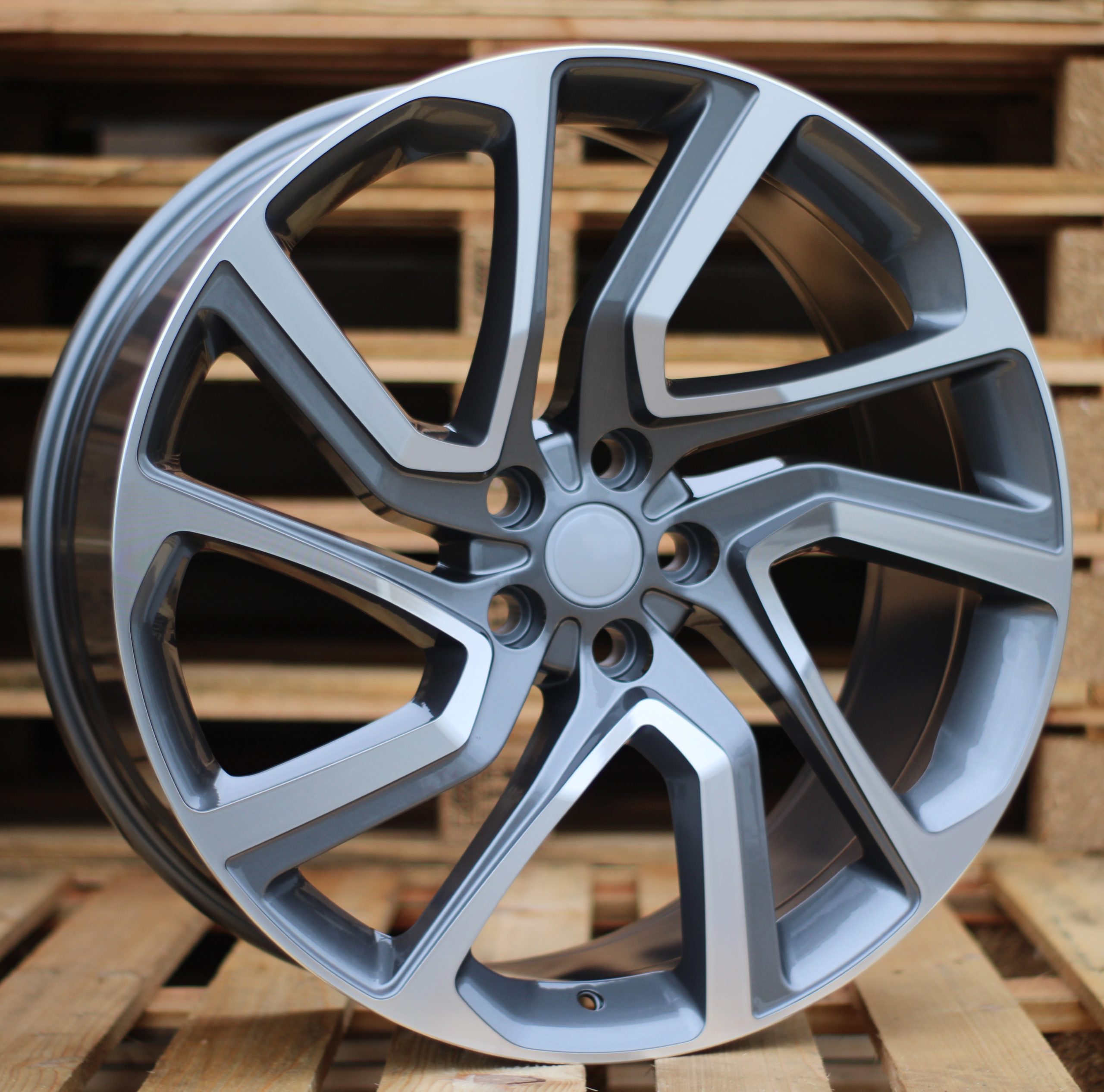 LRBY1379SP-scaled ALU FELGA LAND ROVER 5X120 22" LRBY1379 ET45 SIVA SA POLIRANIM - Slika 1