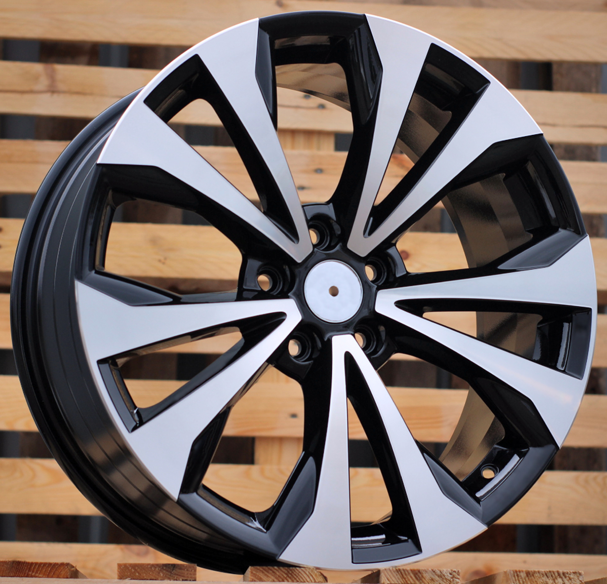LXFE194CP ALU FELGA LEXUS 5X114.3 19" LXFE194CP ET35 CRNA SA POLIRANIM - Slika 1