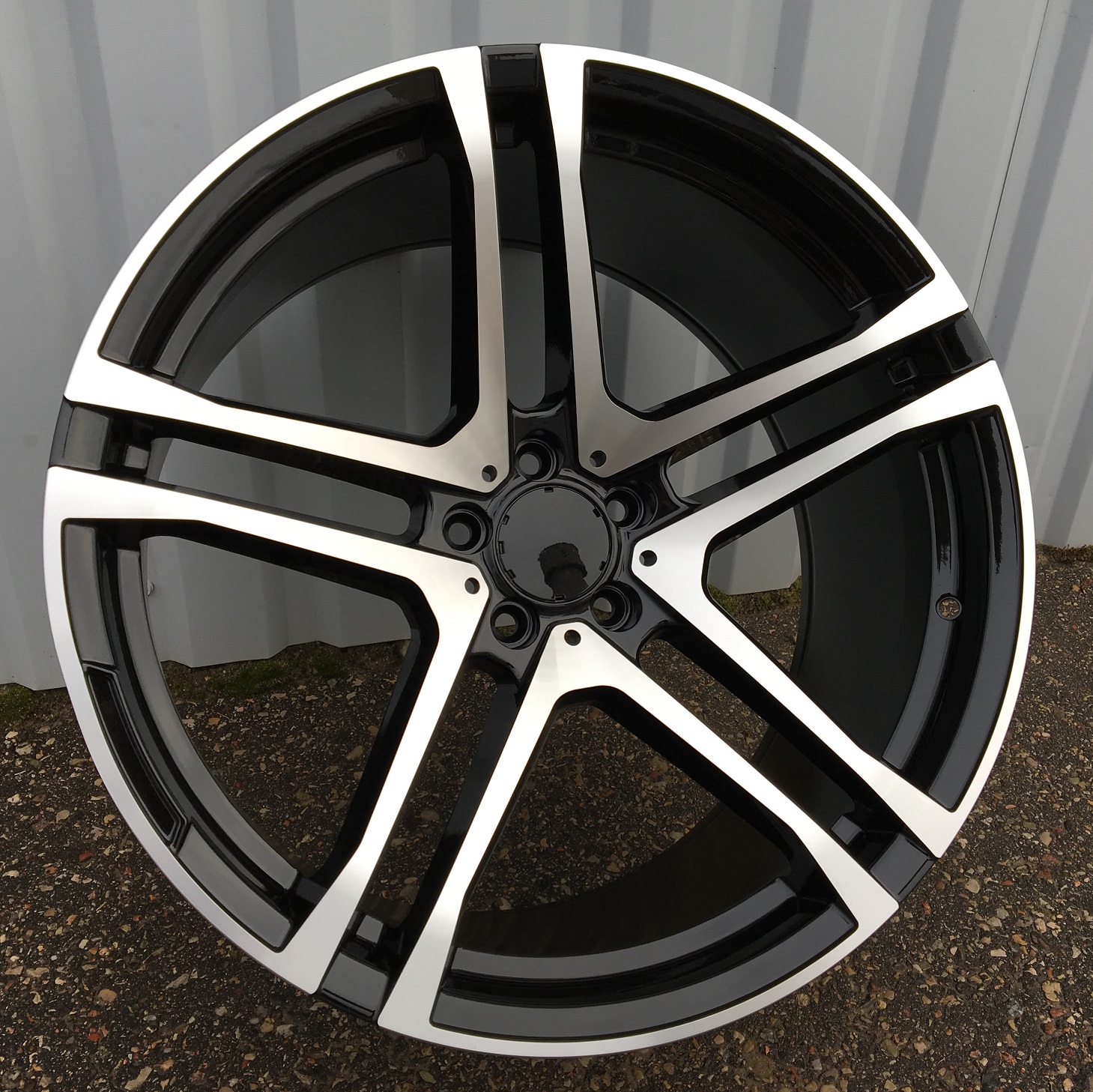 MFE113CP ALU FELGA MERCEDES 5X112 20" MFE113CP ET29 CRNA SA POLIRANIM - Slika 1
