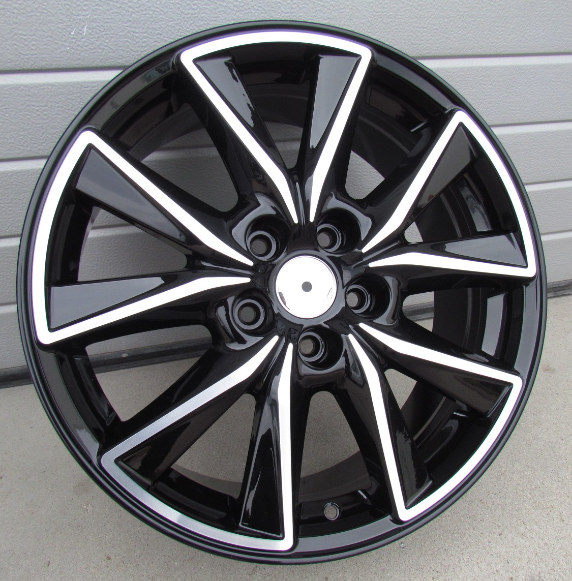MZFE173CP ALU FELGA MAZDA 5X114.3 17" MZFE173CP ET50 CRNA SA POLIRANIM - Slika 1