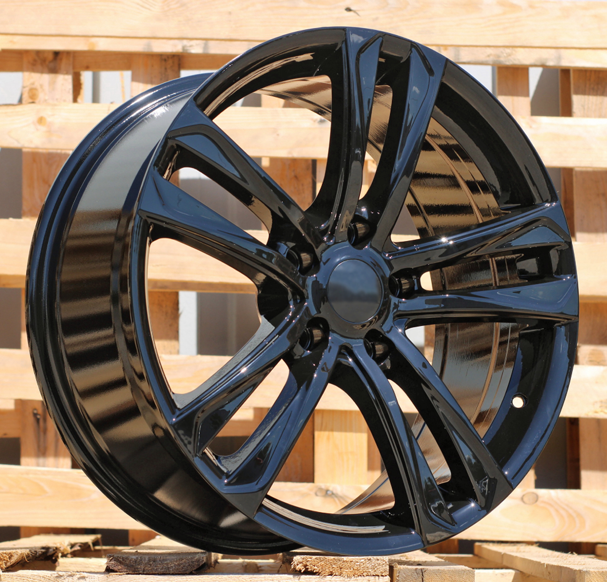 RBK798C ALU FELGA ZA FORD 4X108 15" RBK798C ET45 CRNA - Slika 1