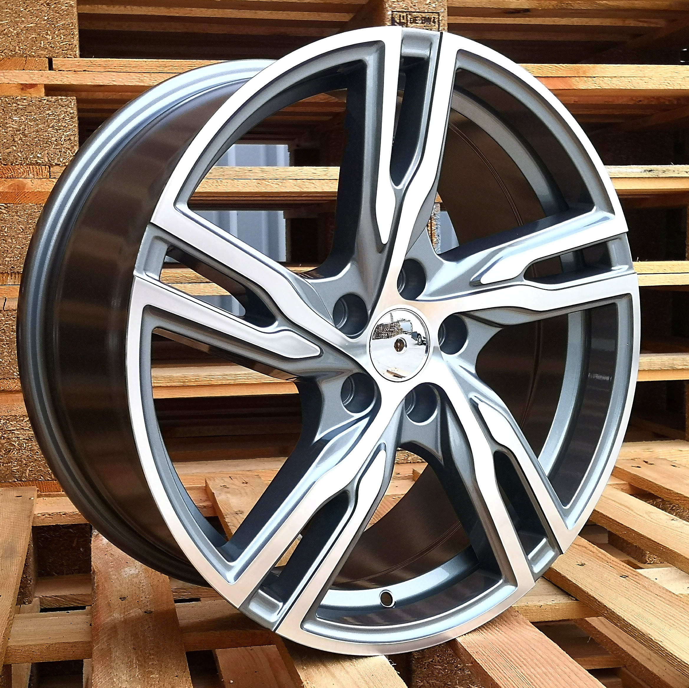 oznorDL ALU FELGA VOLVO 5X108 20" VFE161SP ET42 SIVA SA POLIRANIM - Slika 1